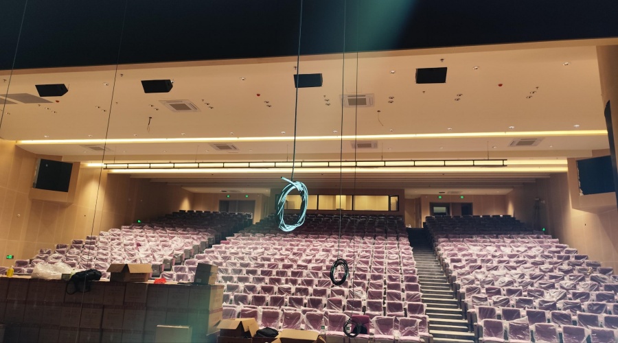 廣州黃埔會元中學GRG報告廳造型