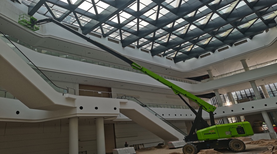 清遠(yuǎn)科技館GRG攔河造型