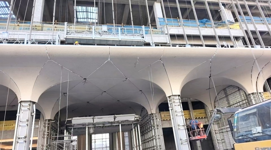 UHPC構(gòu)件安裝現(xiàn)場